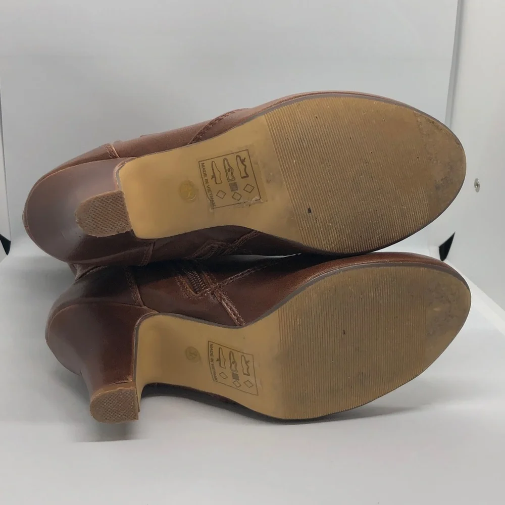 TAXI Light Brown Heeded Leather Boots, Size 38 (7.5) - Picture 8 of 12